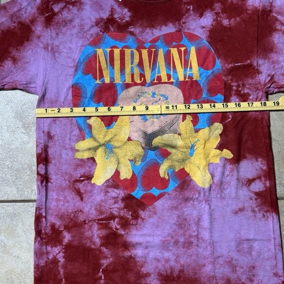 Nirvana Heart-Shaped Box Tie-Dye MEDIUM T-Shirt New With Tags - Picture 2 of 7